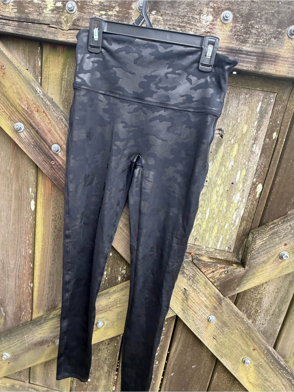 SPANX Black Camo High-Waist Leggings size medium